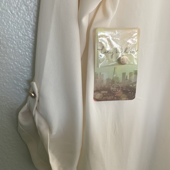 NWT LILY WHITE SIZE LARGE CREAM COLOR TOP - Picture 4 of 4